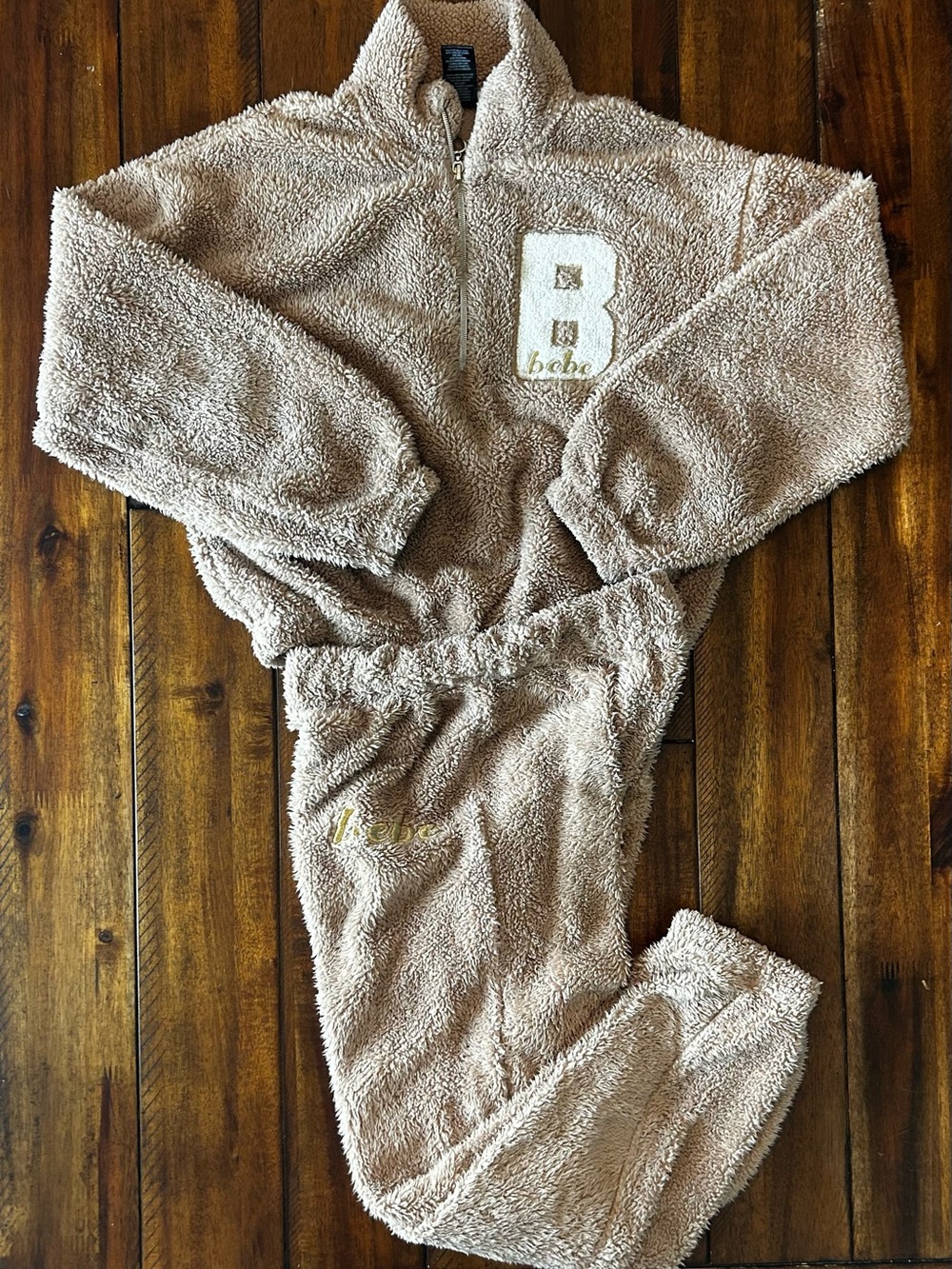 Cozy Beige Bebe Sherpa Set with 'B' Patch